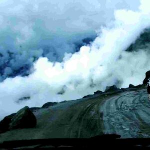 Rohtang Pass - Road curvves into Clouds Rohtang Pass - Road curvves into Clouds